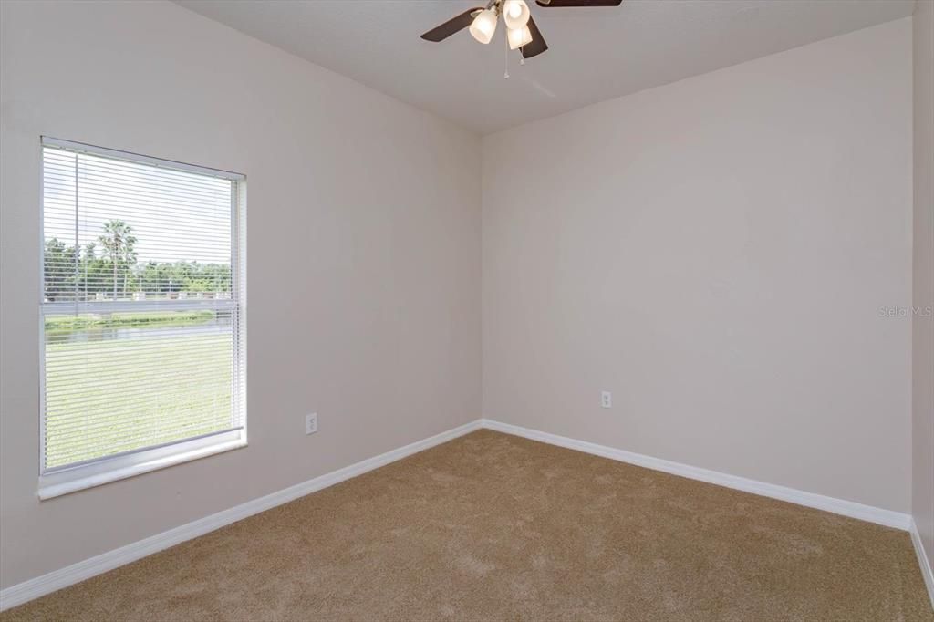 合同活跃: $339,900 (4 贝兹, 2 浴室, 1980 平方英尺)