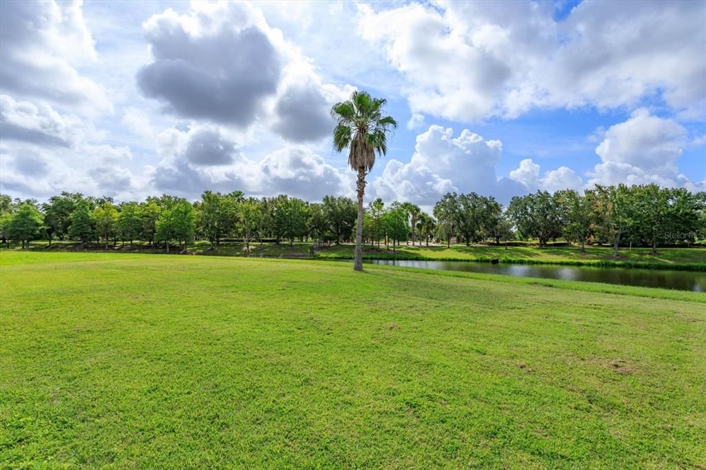 合同活跃: $339,900 (4 贝兹, 2 浴室, 1980 平方英尺)