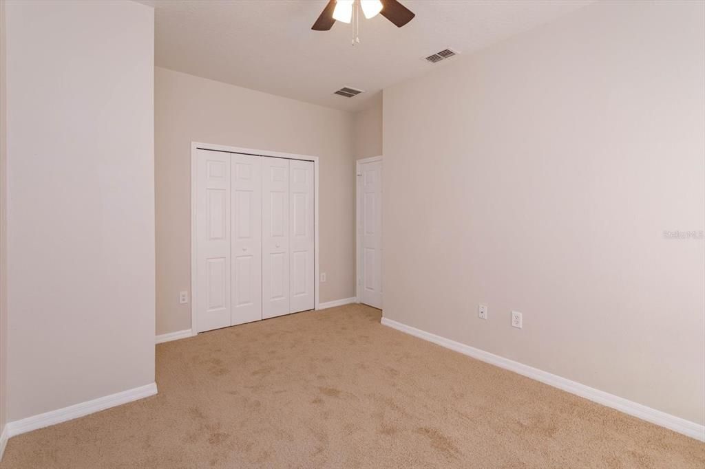 合同活跃: $339,900 (4 贝兹, 2 浴室, 1980 平方英尺)