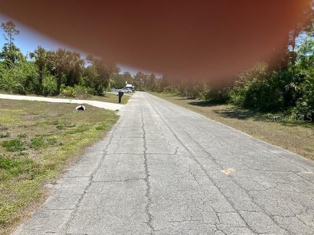 待售: $35,950 (0.27 acres)