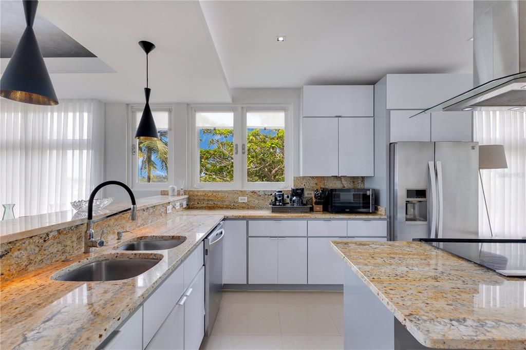 For Sale: $1,450,000 (4 beds, 3 baths, 3047 Square Feet)