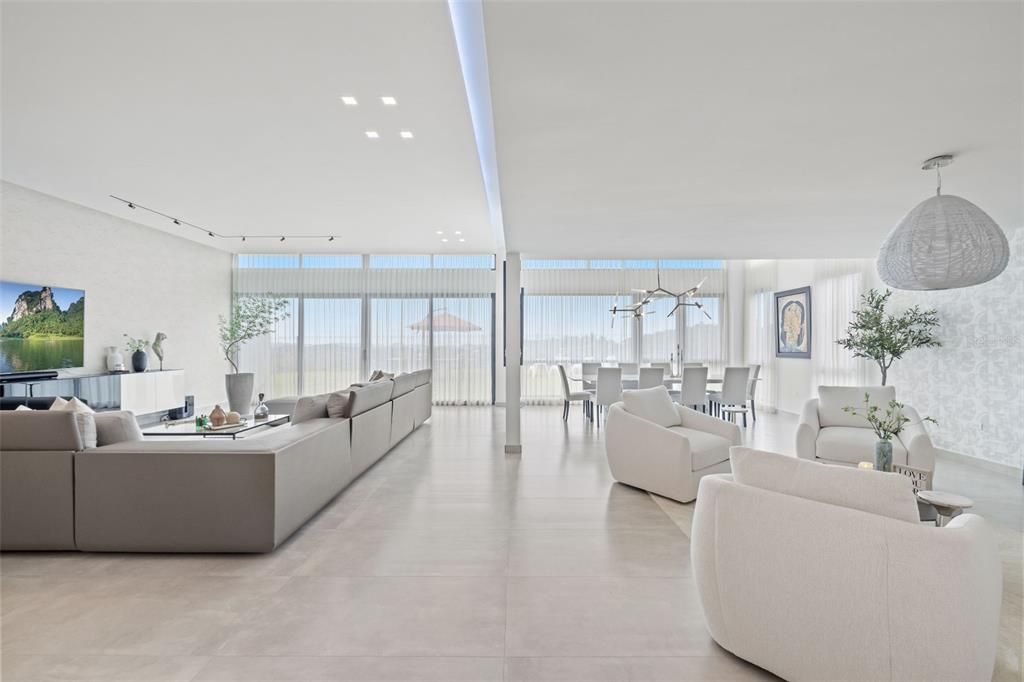 Под контрактом: $2,000,000 (4 спален, 3 ванн, 4500 Квадратных фут)