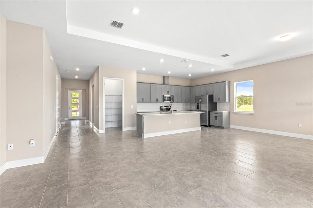 For Sale: $554,900 (5 beds, 3 baths, 2980 Square Feet)