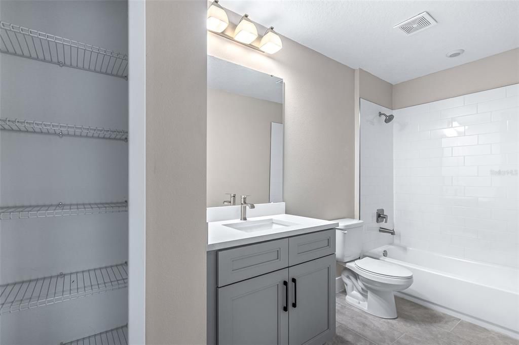 For Sale: $554,900 (5 beds, 3 baths, 2980 Square Feet)