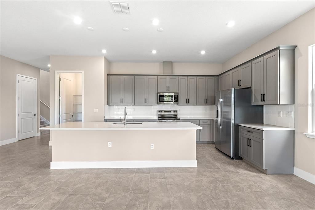 For Sale: $554,900 (5 beds, 3 baths, 2980 Square Feet)