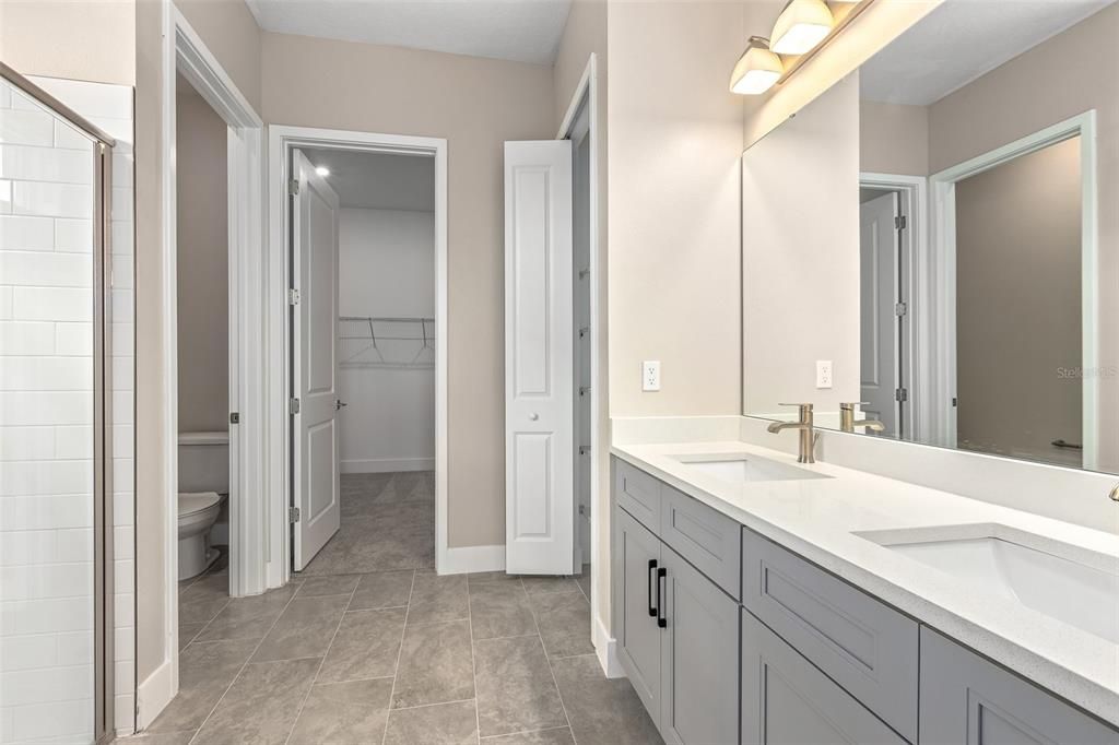 For Sale: $554,900 (5 beds, 3 baths, 2980 Square Feet)