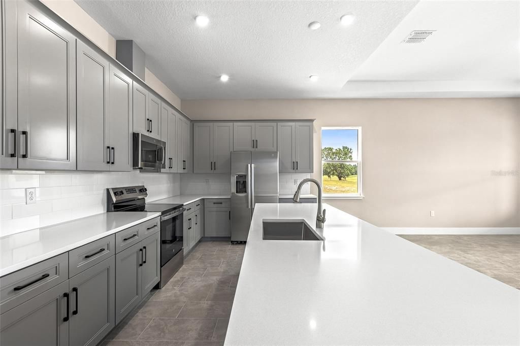 For Sale: $554,900 (5 beds, 3 baths, 2980 Square Feet)