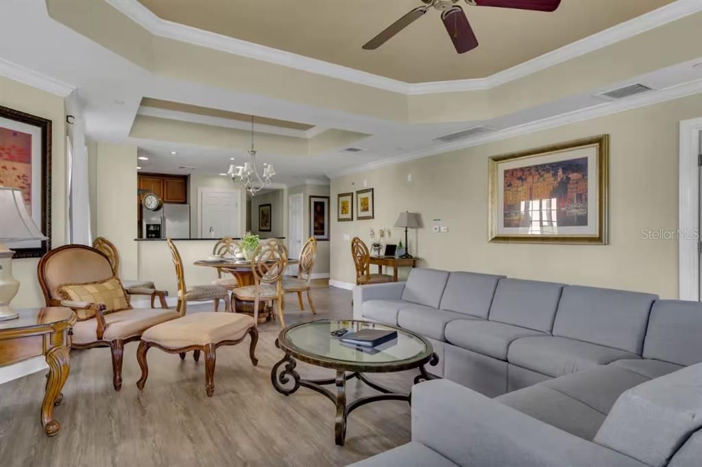 待售: $370,000 (3 贝兹, 3 浴室, 1686 平方英尺)