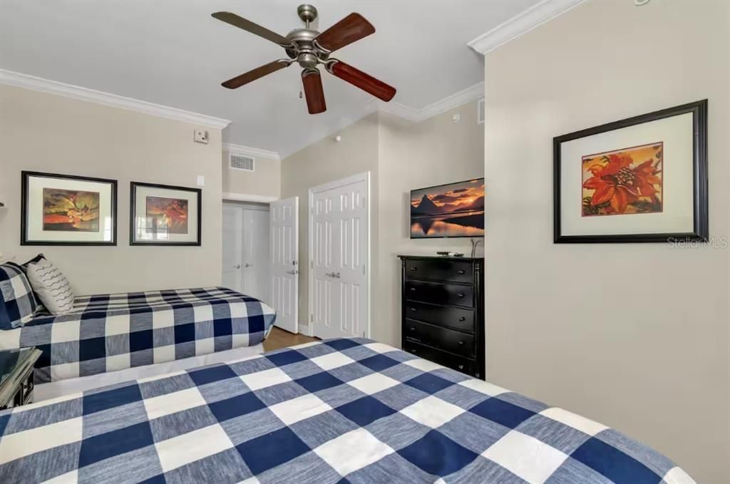 待售: $370,000 (3 贝兹, 3 浴室, 1686 平方英尺)