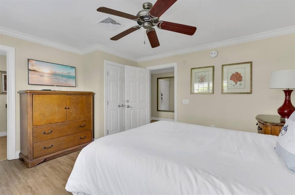 待售: $370,000 (3 贝兹, 3 浴室, 1686 平方英尺)