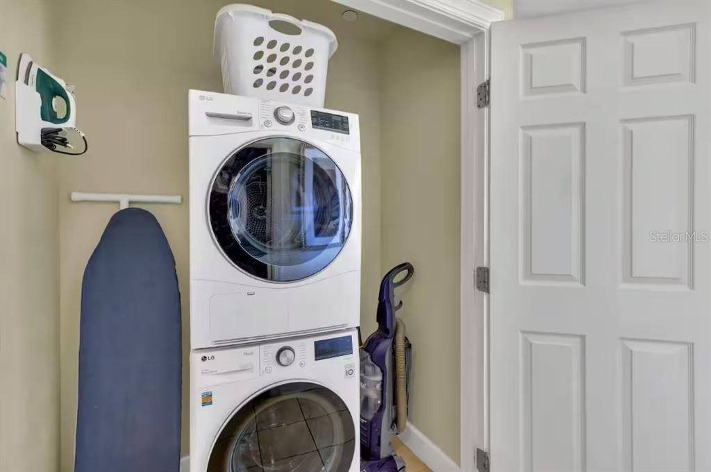 待售: $370,000 (3 贝兹, 3 浴室, 1686 平方英尺)