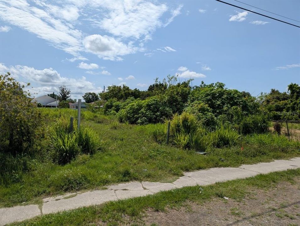 Под контрактом: $105,000 (0.15 acres)