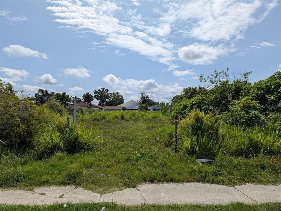 Под контрактом: $105,000 (0.15 acres)