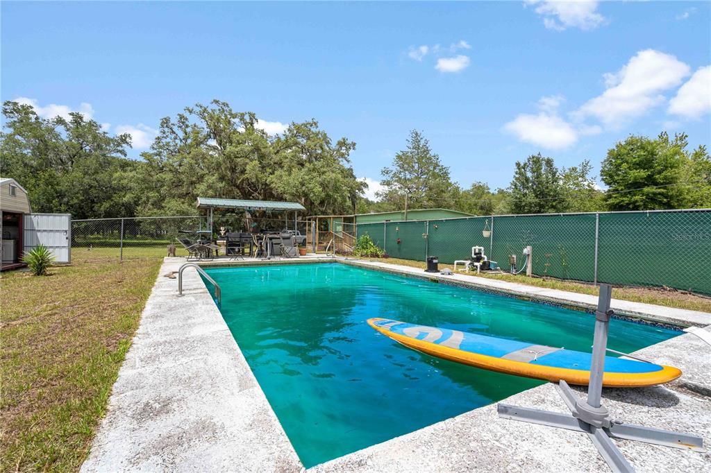 For Sale: $239,000 (2 beds, 1 baths, 960 Square Feet)