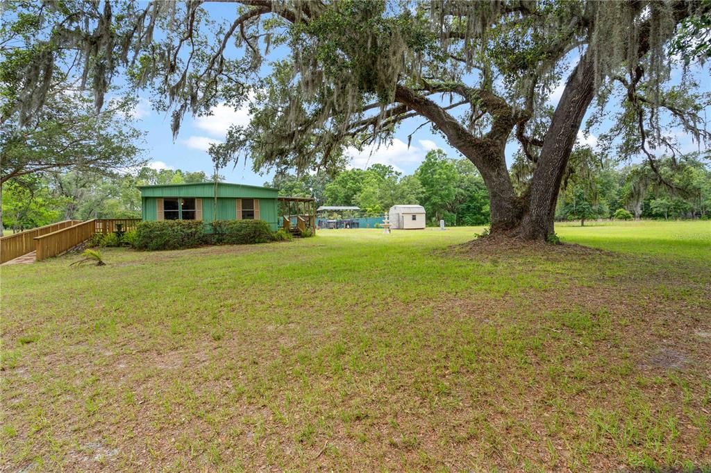 For Sale: $239,000 (2 beds, 1 baths, 960 Square Feet)