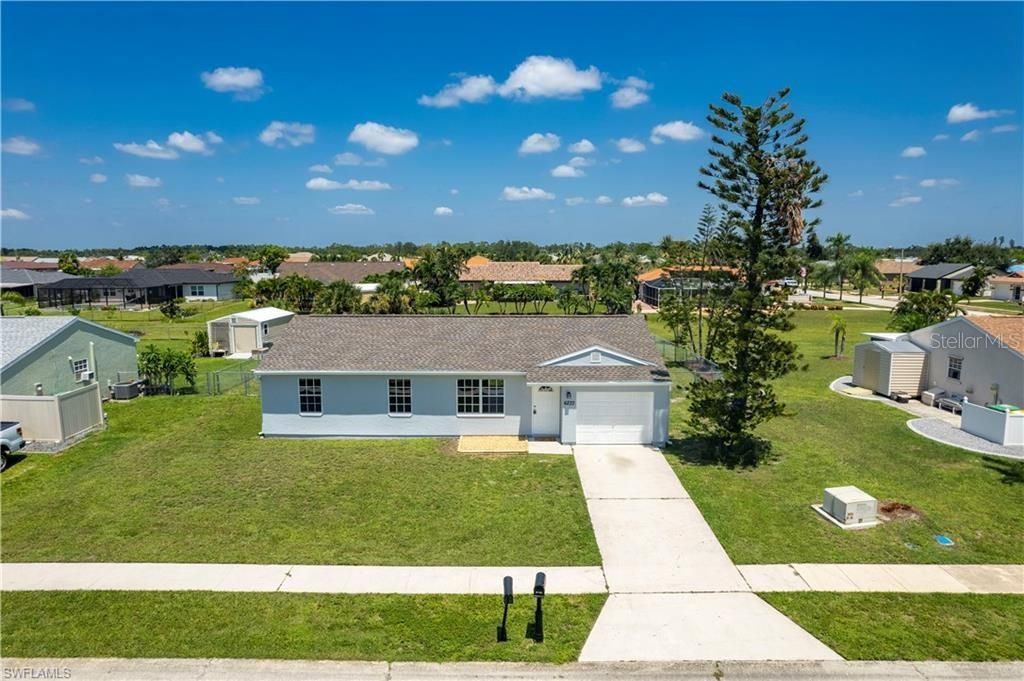 Recently Sold: $220,000 (3 beds, 2 baths, 1116 Square Feet)