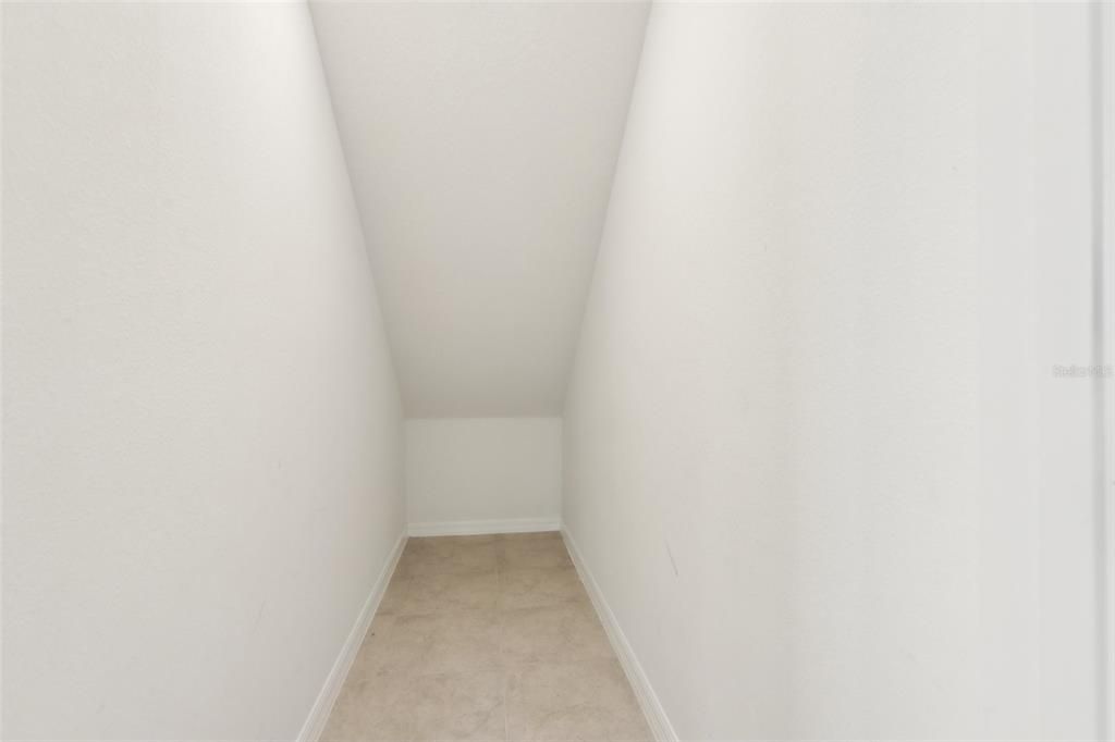 For Sale: $259,900 (3 beds, 2 baths, 1787 Square Feet)