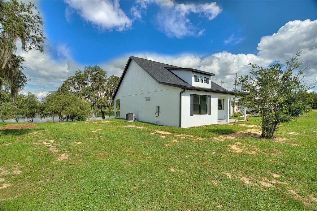 待售: $397,000 (2 贝兹, 2 浴室, 1227 平方英尺)