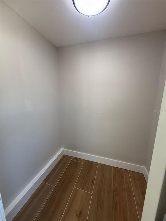 合同活跃: $699,900 (3 贝兹, 3 浴室, 1824 平方英尺)