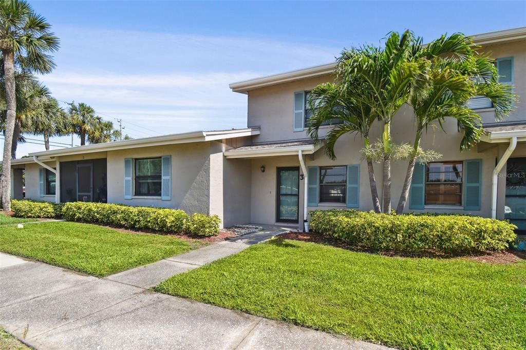 Active With Contract: $159,900 (2 beds, 1 baths, 1248 Square Feet)