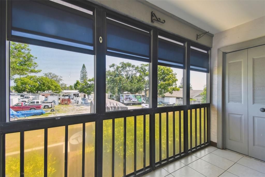 Active With Contract: $159,900 (2 beds, 1 baths, 1248 Square Feet)