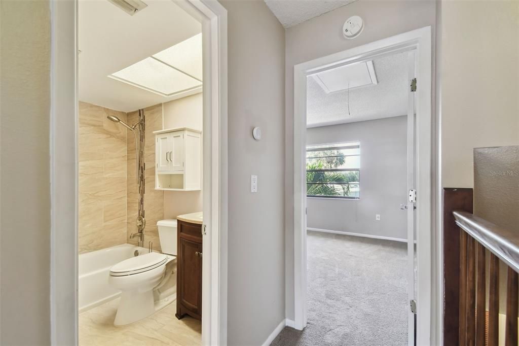 Active With Contract: $159,900 (2 beds, 1 baths, 1248 Square Feet)