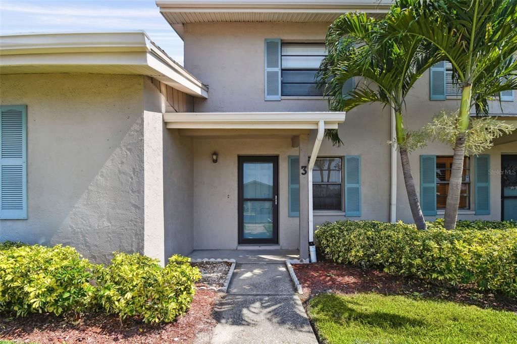 Active With Contract: $159,900 (2 beds, 1 baths, 1248 Square Feet)