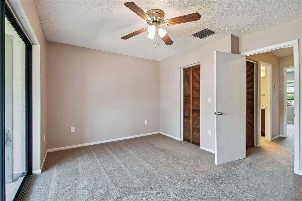 Active With Contract: $159,900 (2 beds, 1 baths, 1248 Square Feet)