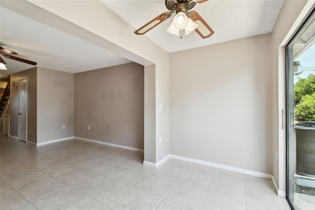 Active With Contract: $159,900 (2 beds, 1 baths, 1248 Square Feet)