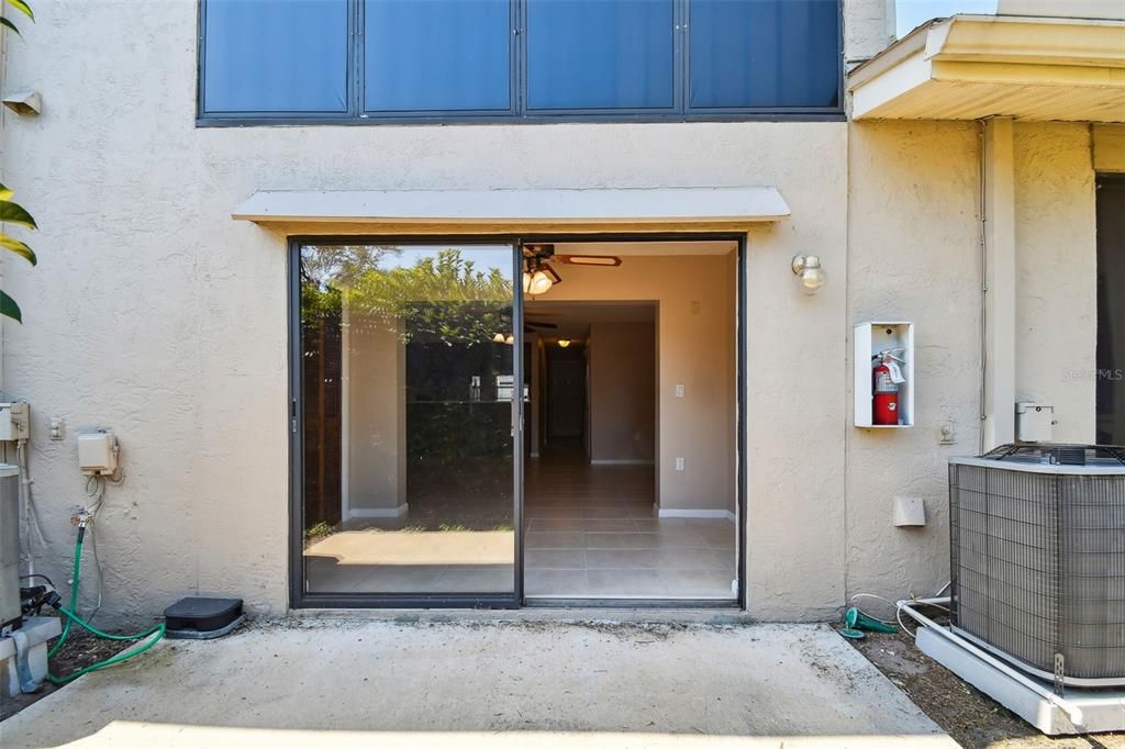 Active With Contract: $159,900 (2 beds, 1 baths, 1248 Square Feet)