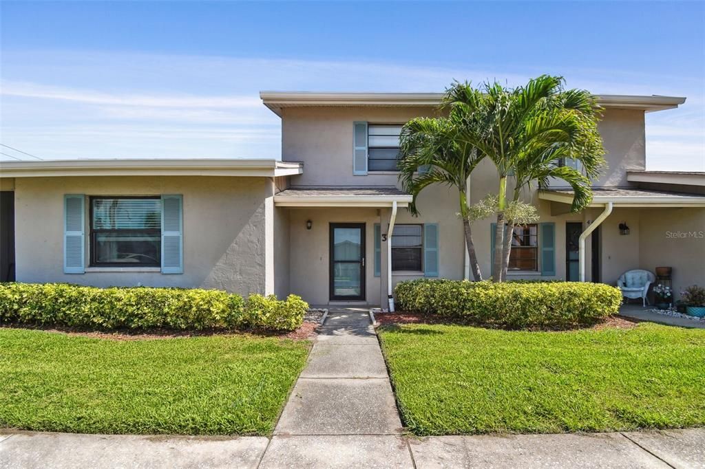 Active With Contract: $159,900 (2 beds, 1 baths, 1248 Square Feet)