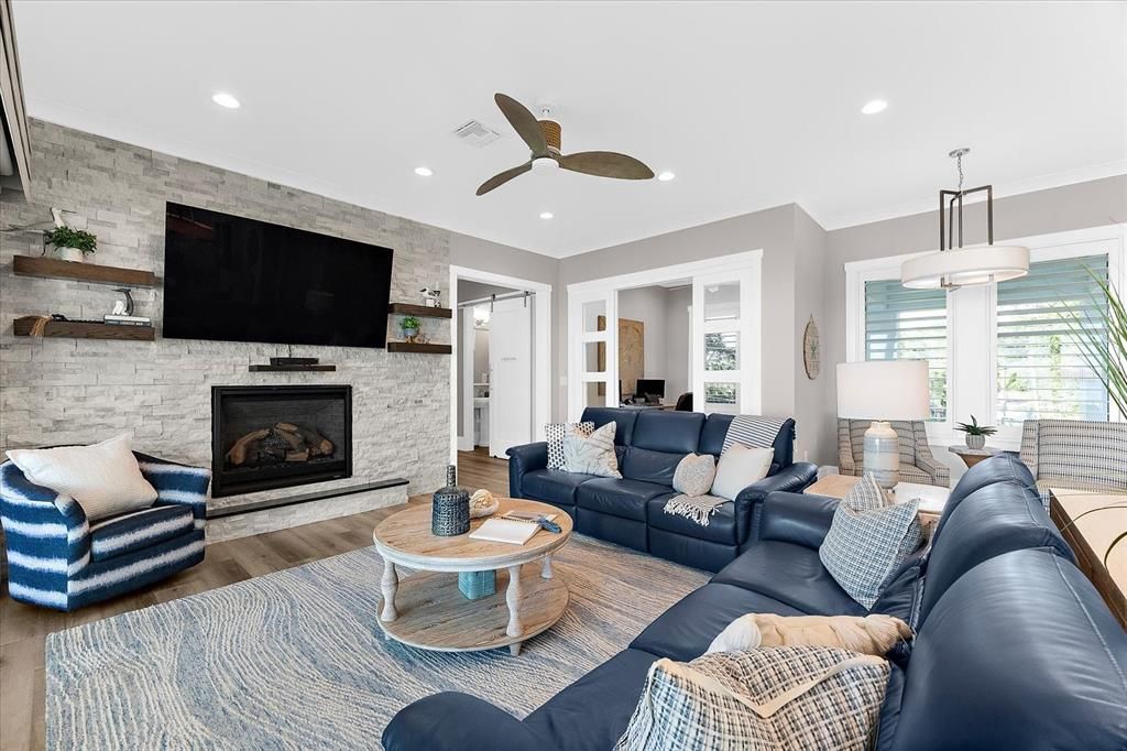 For Sale: $3,990,000 (4 beds, 4 baths, 3669 Square Feet)