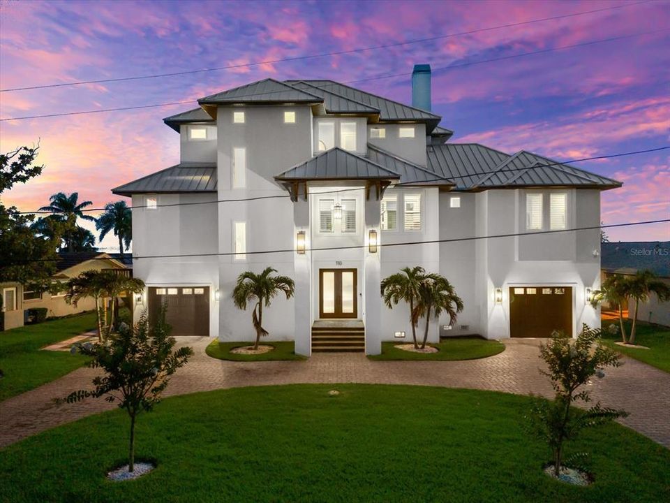 For Sale: $3,990,000 (4 beds, 4 baths, 3669 Square Feet)