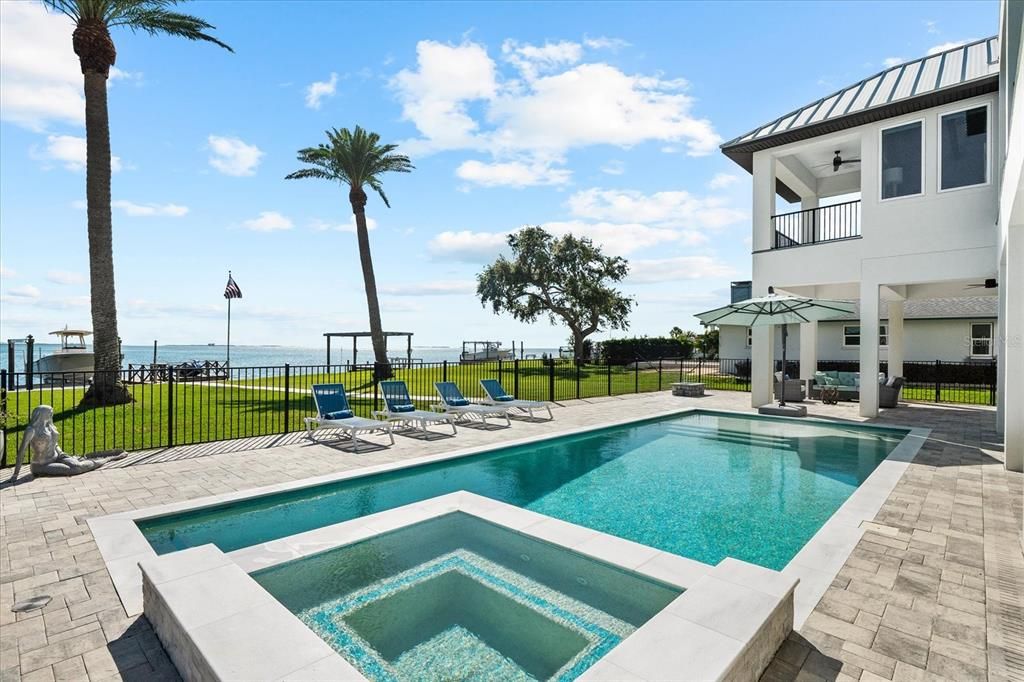 For Sale: $3,990,000 (4 beds, 4 baths, 3669 Square Feet)