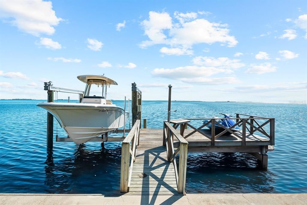 For Sale: $3,990,000 (4 beds, 4 baths, 3669 Square Feet)