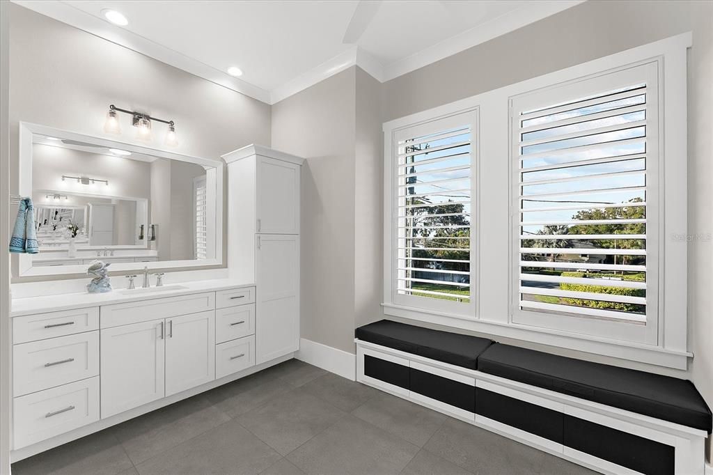 For Sale: $3,990,000 (4 beds, 4 baths, 3669 Square Feet)