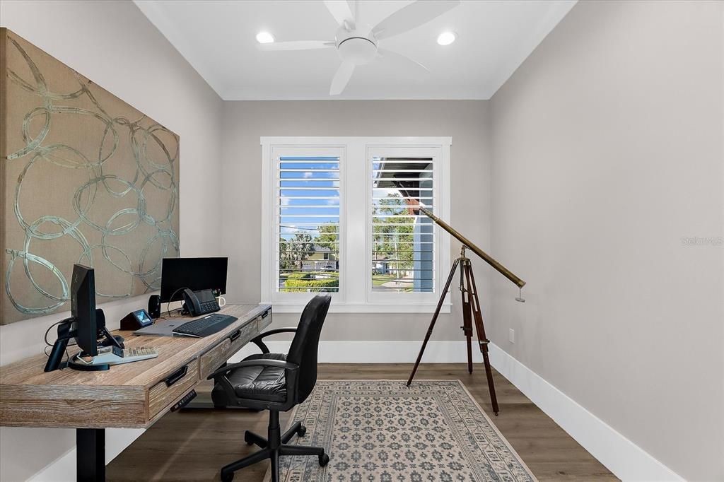 For Sale: $3,990,000 (4 beds, 4 baths, 3669 Square Feet)