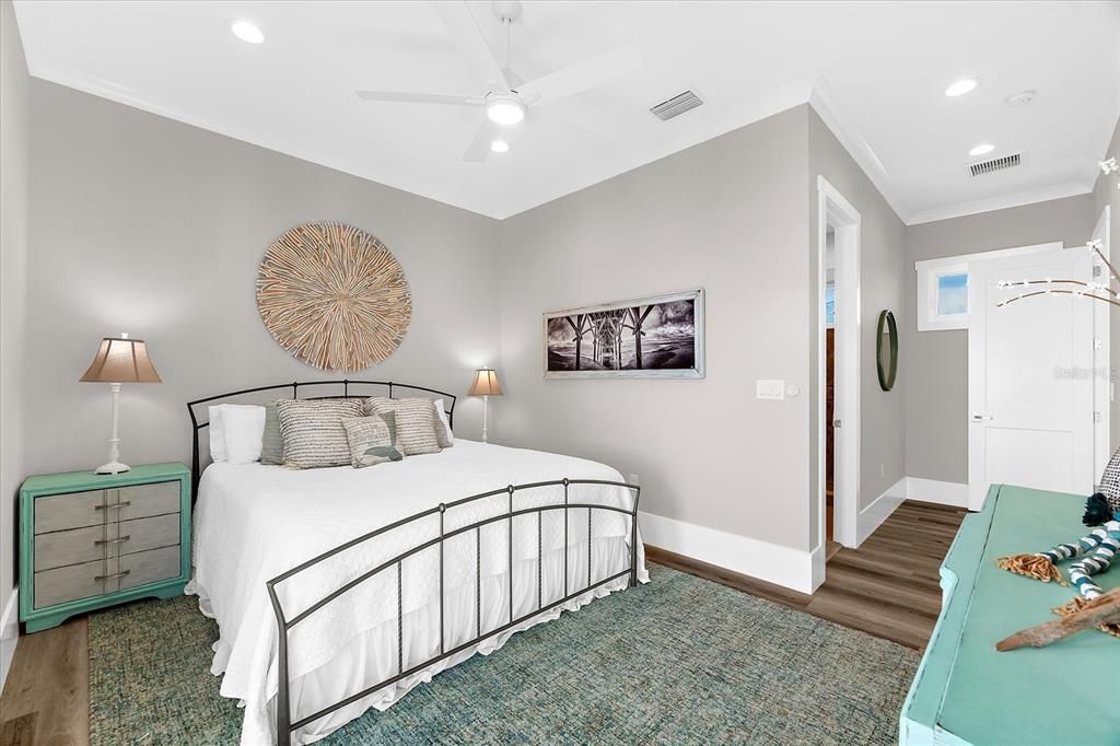 For Sale: $3,990,000 (4 beds, 4 baths, 3669 Square Feet)