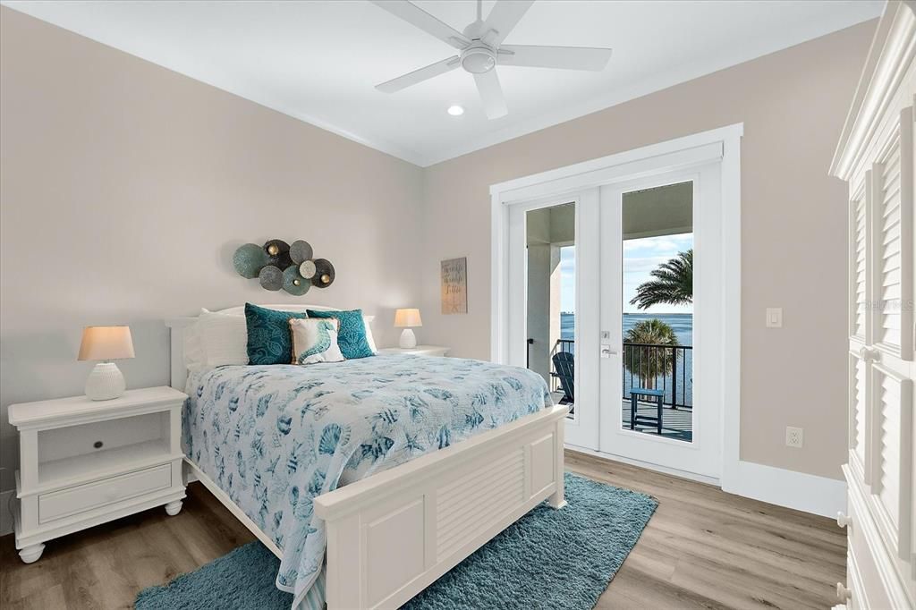 For Sale: $3,990,000 (4 beds, 4 baths, 3669 Square Feet)