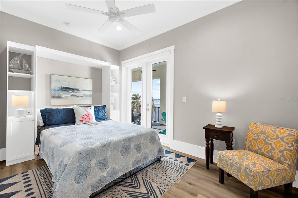 For Sale: $3,990,000 (4 beds, 4 baths, 3669 Square Feet)