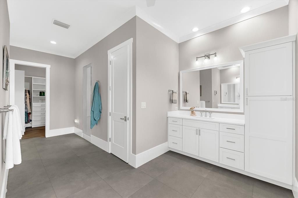 For Sale: $3,990,000 (4 beds, 4 baths, 3669 Square Feet)