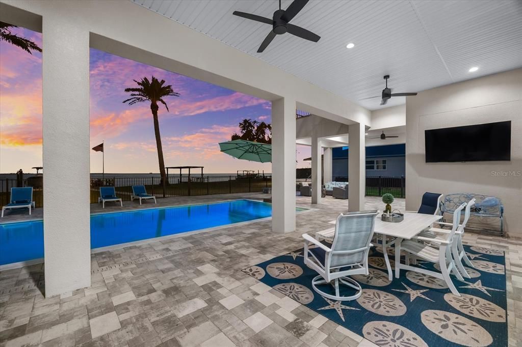 For Sale: $3,990,000 (4 beds, 4 baths, 3669 Square Feet)