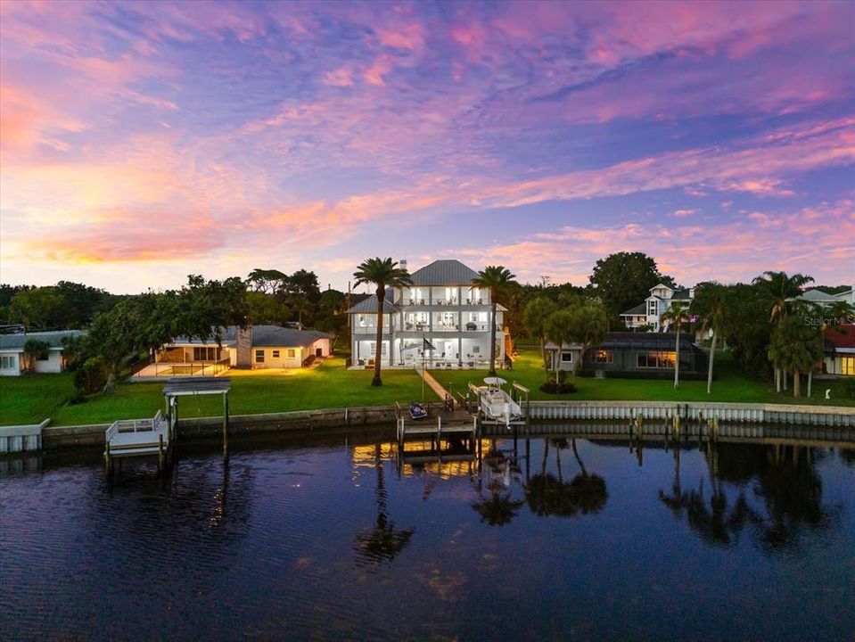 For Sale: $3,990,000 (4 beds, 4 baths, 3669 Square Feet)