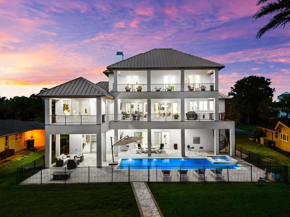 For Sale: $3,990,000 (4 beds, 4 baths, 3669 Square Feet)