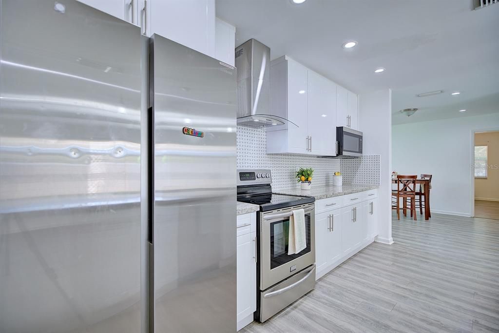 待售: $349,000 (3 贝兹, 2 浴室, 1920 平方英尺)