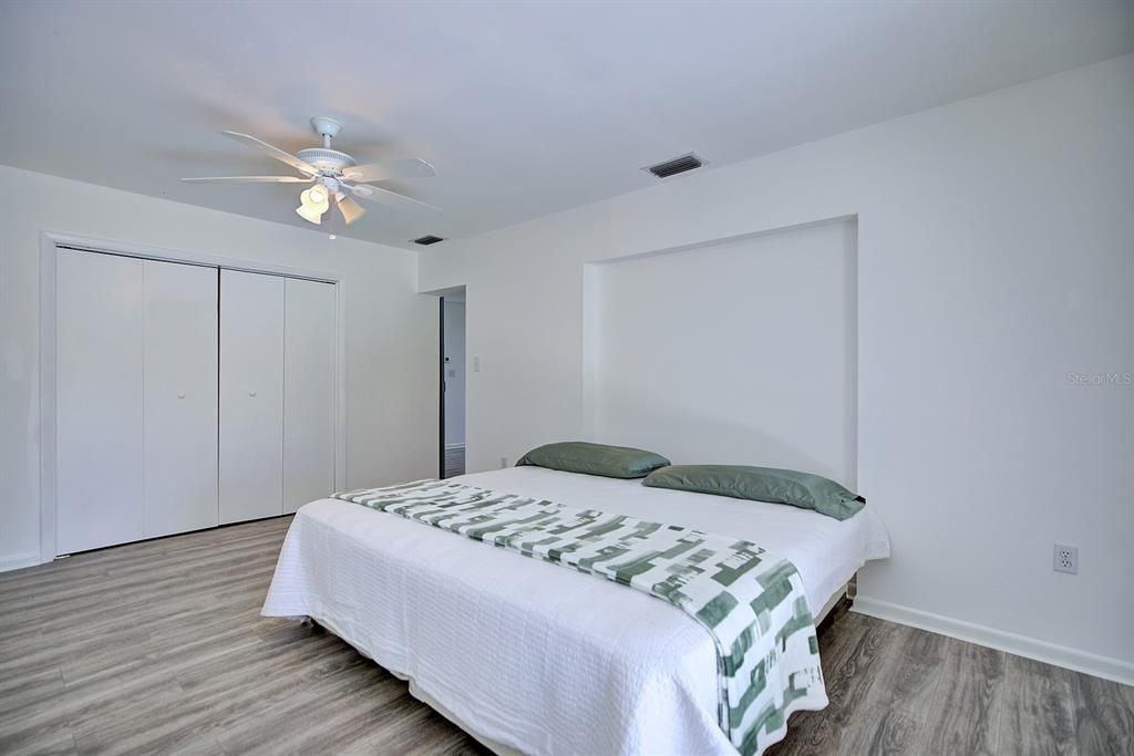 待售: $349,000 (3 贝兹, 2 浴室, 1920 平方英尺)