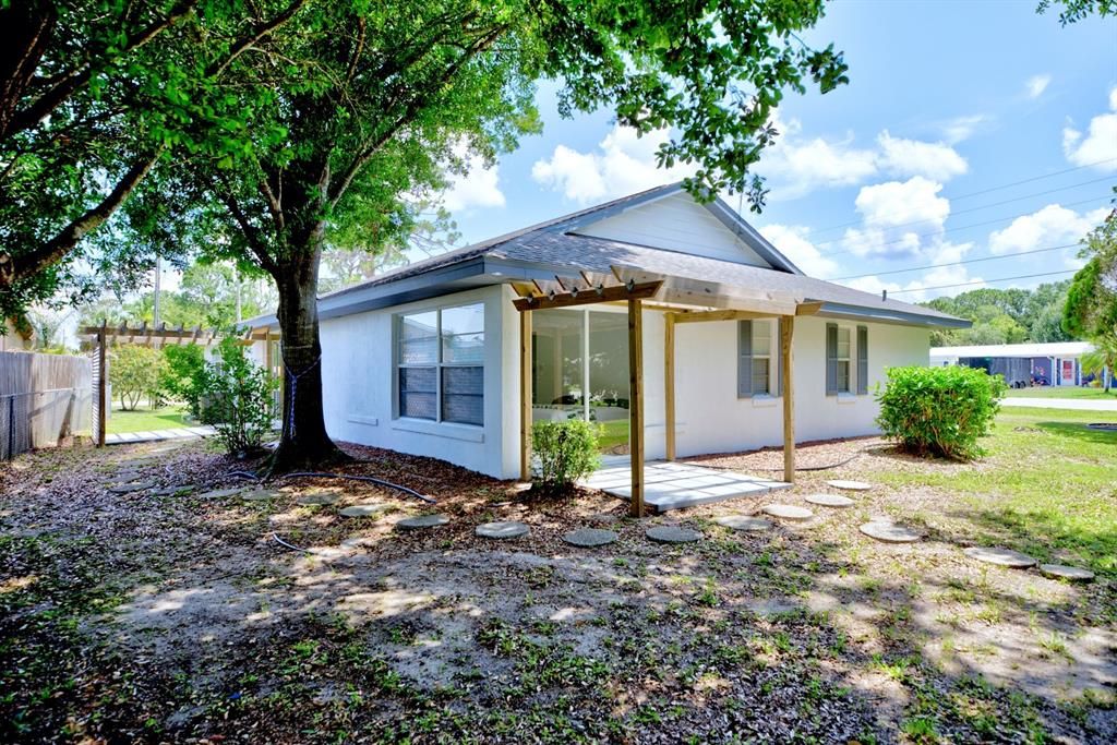 待售: $349,000 (3 贝兹, 2 浴室, 1920 平方英尺)