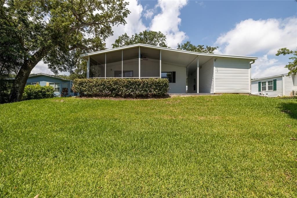 合同活跃: $225,000 (2 贝兹, 2 浴室, 1080 平方英尺)