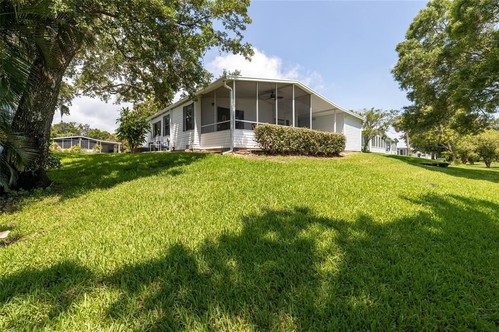 合同活跃: $225,000 (2 贝兹, 2 浴室, 1080 平方英尺)