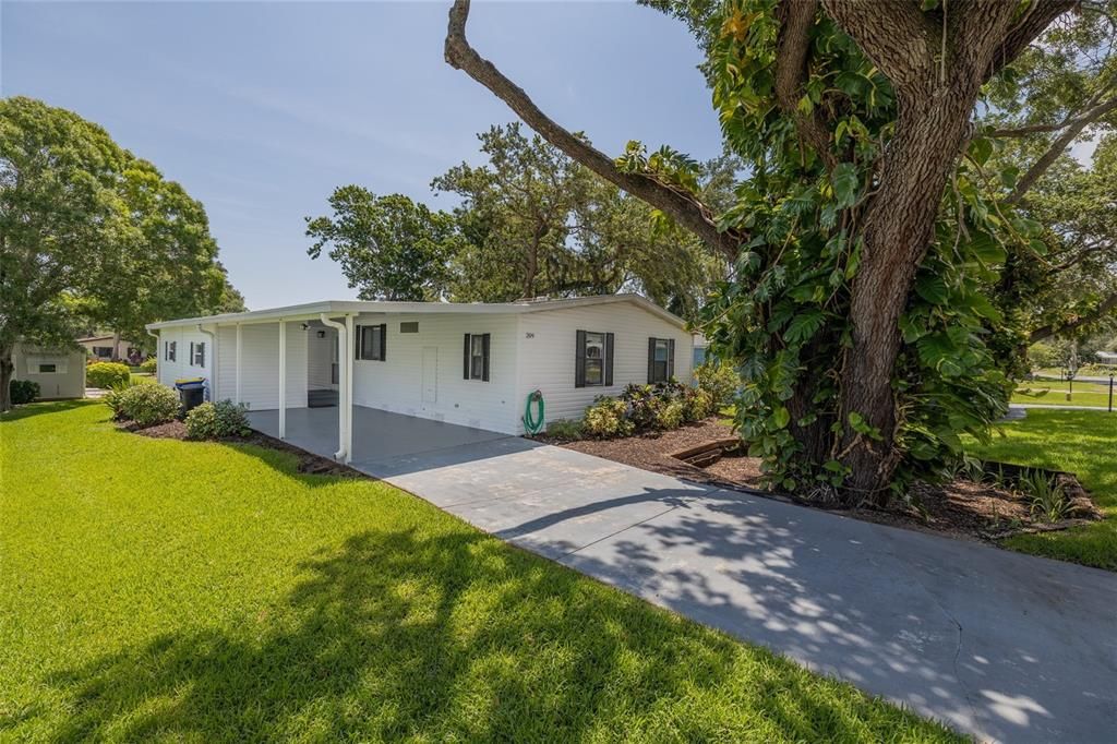 合同活跃: $225,000 (2 贝兹, 2 浴室, 1080 平方英尺)